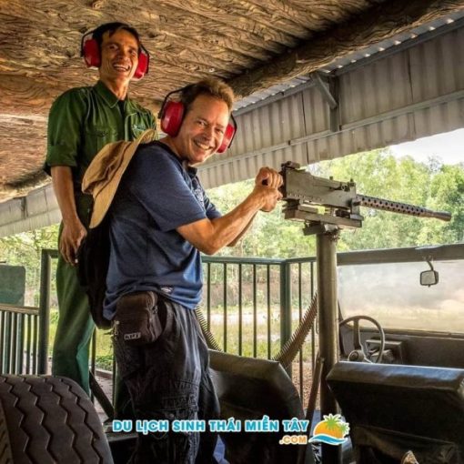 Tour Ghép Hàng Ngày: Tour Tham Quan Địa Đạo Củ Chi - Miền Tây 6 Tour Dịa Đạo Củ Chi - Mỹ Tho - Bến Tre